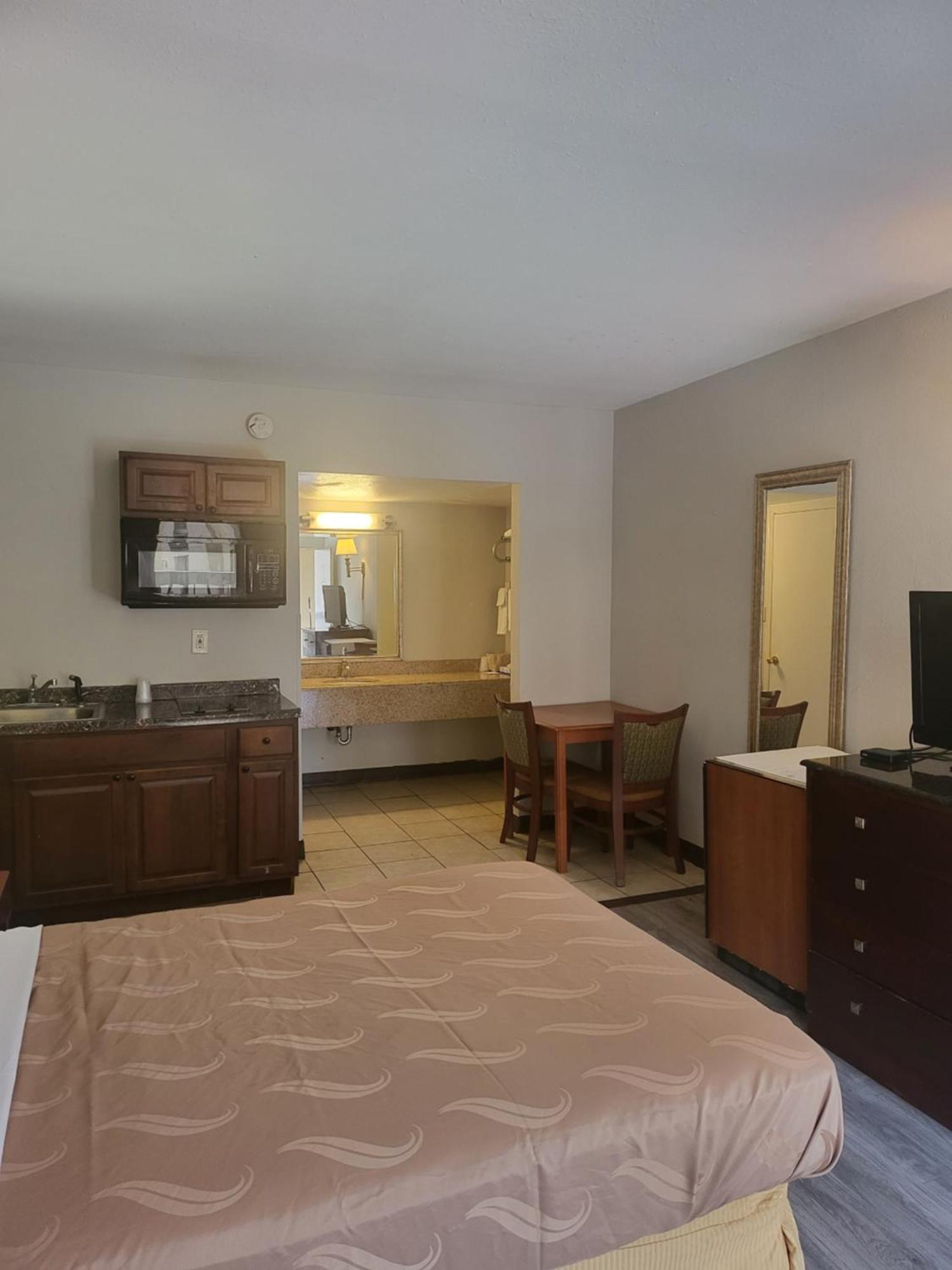 Baymont By Wyndham Williamsburg Hotel Kültér fotó